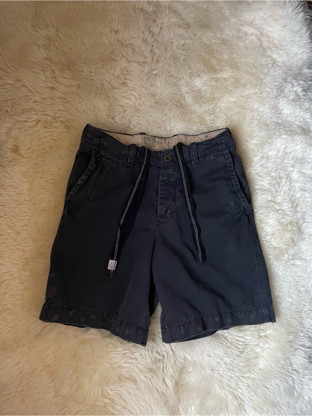 Vintage rare Ruehl No. 925 distressed heavy cotton twill navy blue men’s shorts